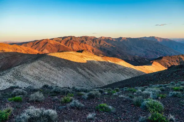 stock image Beautiful view of the mountains at sunset from Dantes View in Death Valley National Park, California, USA