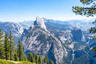 Buzul Noktası 'ndan yarım Dome ve Yosemite Vadisi, Yosemite Ulusal Parkı, UNESCO Dünya Mirası Alanı, Kaliforniya, Amerika Birleşik Devletleri, Kuzey Amerika.