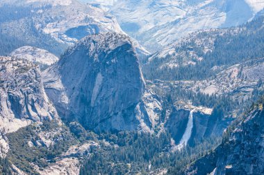 Buzul Noktası 'nın güzel manzarası. Yosemite Ulusal Parkı, Kaliforniya ABD.