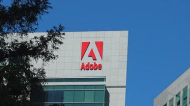 Silicon Vadisi, California - 2024. Kaliforniya, Silikon Vadisi 'ndeki Adobe karargahı. Teknoloji kavramı, endüstriyel, ai