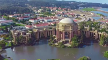 San Francisco, California, ABD 'deki Güzel Sanatlar Sarayı. Şehir simgesi, güzel bina, antik antik mimari, 4k video, turizm konsepti, seyahat
