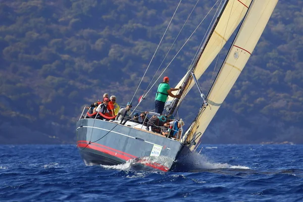 Bodrum Turchia Novembre 2022 Barche Vela Navigano Tempo Ventoso Nelle Foto Stock Royalty Free