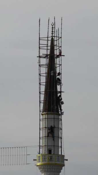 Reparatie Van Minaret Van Moskee Voor Maand Ramadan Werken Meesters — Stockvideo