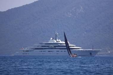 Bodrum, Türkiye, 07 Mayıs 2023: Rus işadamı Roman Abramovich 'in sahibi olduğu dev süperyat Eclipse, Bodrum' da demirledi.