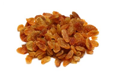 Kahverengi üzümlü kuru üzüm, kırpma yolu ve tam derinlik ile beyaz arka planda izole