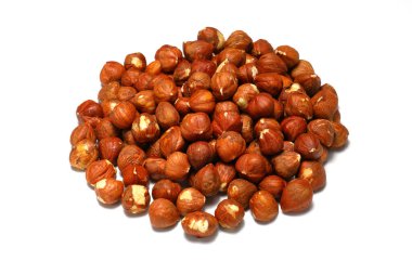 Beyaz arka planda fındık. Taze organik fileto. Sağlıklı yemek..