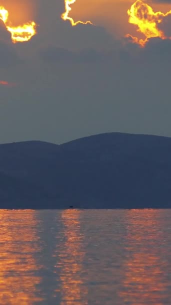 Badplaats Turgutreis Spectaculaire Zonsondergangen Bodrum Turkije Verticale Video Voor Sociale — Stockvideo