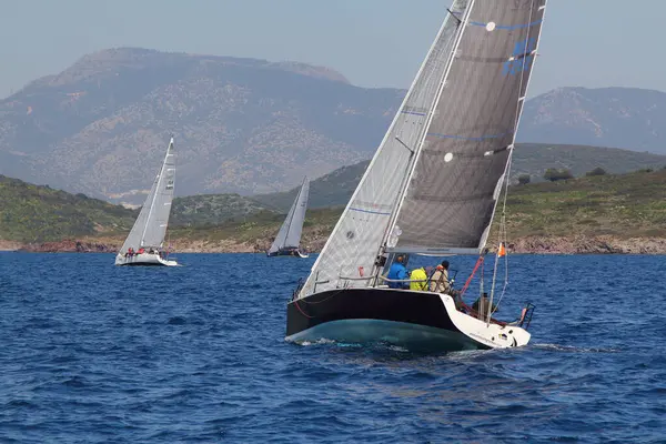 Bodrum Turkiet Mars 2019 Segelbåtar Seglar Blåsigt Väder Egeiska Havets — Stockfoto
