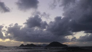 Deniz kenti Turgutreis ve muhteşem gün batımları. Bodrum, Türkiye.