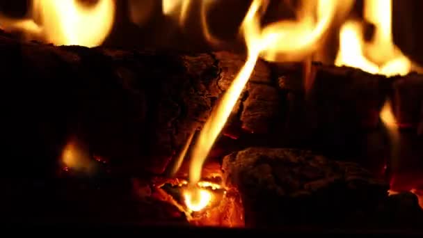 Queimar Madeira Lareira Tijolo Lareira Com Fogo Ardente Fogo Quente — Vídeo de Stock