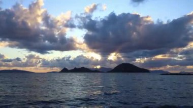 Deniz kenti Turgutreis ve muhteşem gün batımları. Bodrum, Türkiye.