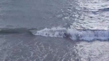 Fırtınada dalgalı deniz. Turgutreis, bodrum, hindi.