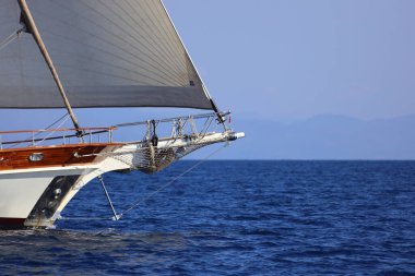 Bodrum, Türkiye, 23 Ekim 2024: Bodrum Yelkenli Kupası, Gulet Tahta Yelkenli ve yelkenli yarışı.