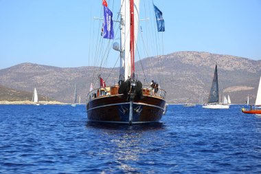 Bodrum, Türkiye, 23 Ekim 2024: Bodrum Yelkenli Kupası, Gulet Tahta Yelkenli ve yelkenli yarışı.