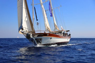 Bodrum, Türkiye, 23 Ekim 2024: Bodrum Yelkenli Kupası, Gulet Tahta Yelkenli ve yelkenli yarışı.