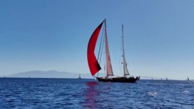 Bodrum, Türkiye, 22 Ekim 2024: Bodrum Yelkenli Kupası, Gulet Tahta Yelkenli ve yelkenli yarışı.