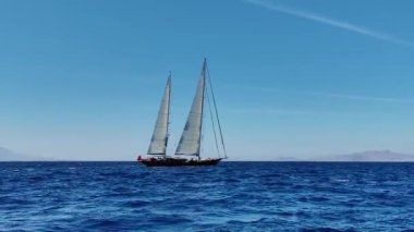 Bodrum, Türkiye, 24 Ekim 2024: Bodrum Yelkenli Kupası, Gulet Tahta Yelkenli ve yelkenli yarışı.