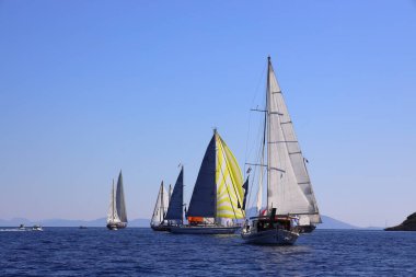 Bodrum, Türkiye, 22 Ekim 2024: Bodrum Yelkenli Kupası, Gulet Tahta Yelkenli ve yelkenli yarışı.