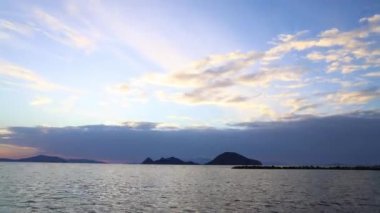Deniz kenti Turgutreis ve muhteşem gün batımları. Bodrum, Türkiye.