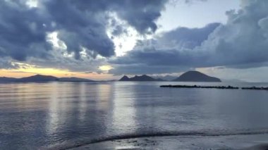 Deniz kenti Turgutreis ve muhteşem gün batımları. Bodrum, Türkiye.
