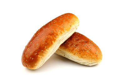 Beyaz desenli arka planda çavdar unlu ev yapımı mayalı çavdar ekmeği. Üst görünüm mü düz görünüm mü.