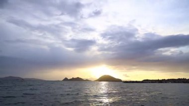 Deniz kenti Turgutreis ve muhteşem gün batımları. Bodrum, Türkiye
