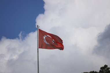 Türkiye 'nin ulusal bayrağı. Ulusal Türkiye bayrağı. Devlet sembolü. Ulusal tatil .