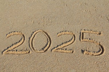 2025 Kuma yazılmış