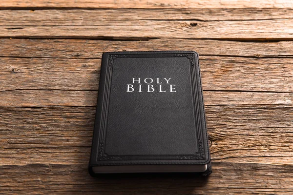 Holy Bible Wooden Table — Stock Photo, Image