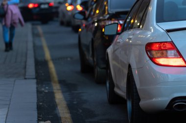 Cars stuck in traffic in the cit