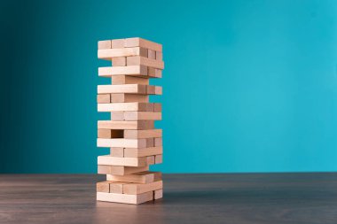 Masadaki oyun jengası