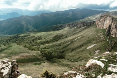 Dağların muhteşem doğal manzarası