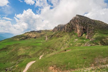 Dağların muhteşem doğal manzarası