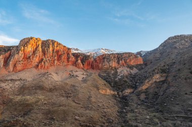 Karlı dağ fotoğrafı, dağ manzarası, stok fotoğrafı.