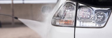 Wate tarafından korunan modern kompakt araba