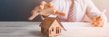 Adam el dokümanı ile ev modeli