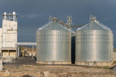 Petrol rafinerisi, iş konsepti