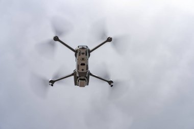 Gökyüzüne İHA fırlatıyorlar