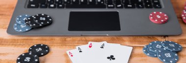 Bilgisayardaki poker asları ve çipleri