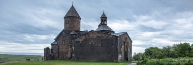Armeni 'deki güzel Saghmosavank Kilisesi