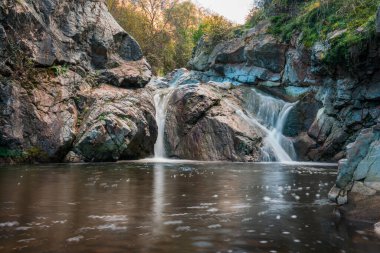 Tarif edilemez güzel şelale manzarası