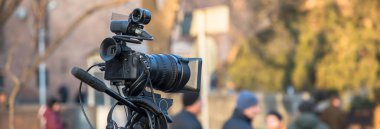 Eşitliği sağlayan bir video kamera