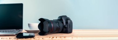 Akıllı telefon, kamera ve bilgisayar masamızda!