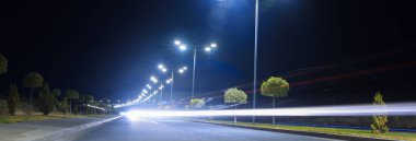 Gece yol. Otoyol hızı kavramına bak.
