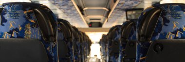 Boş Tur Otobüsü Yatay Turistlerin turneye çıkmasını bekliyor