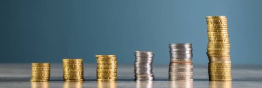 Tablodaki gelişim sırasına göre sikkeler