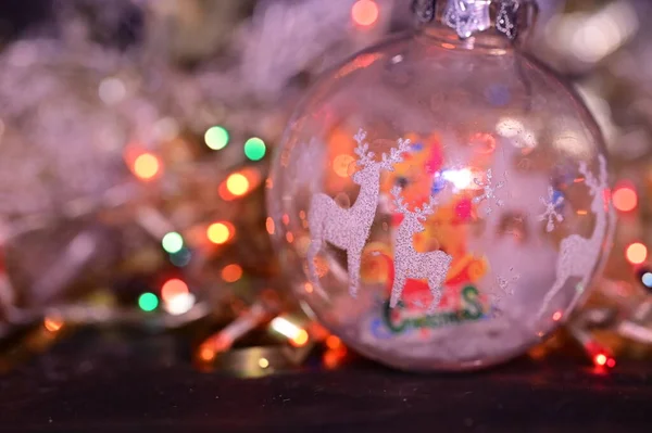 Γκρο Πλαν Άποψη Των Χριστουγεννιάτικων Διακοσμήσεων Στο Δέντρο Χίστμας — Φωτογραφία Αρχείου