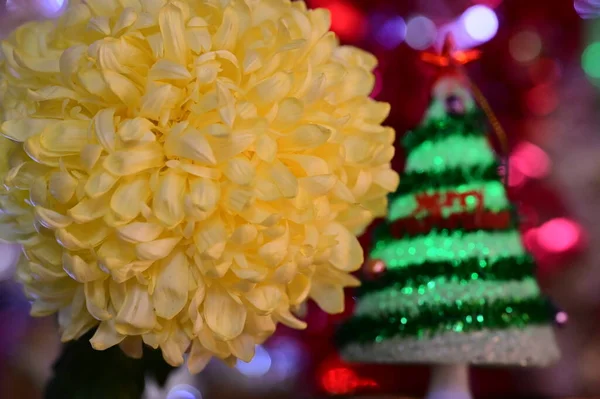 Gyönyörű Virág Karácsonyfa Dekoráció — Stock Fotó