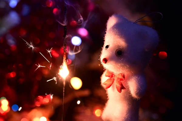 Weihnachtskarte Mit Bärenspielzeug Und Wunderkerze — Stockfoto