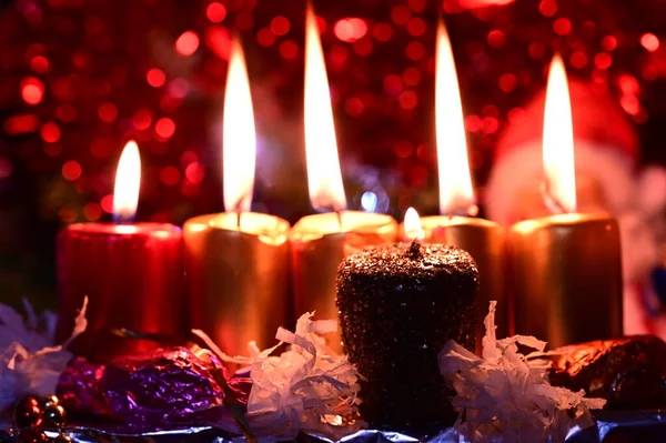 Brinnande Ljus Jul Och Nyårskoncept Festarrangemang — Stockfoto